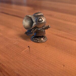 Vintage 1980 Hudson Pewter Artist Mouse Beret Palette Figurine Small 1 1/4 Inch